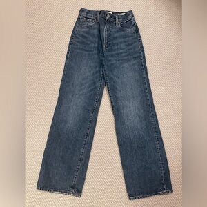 Aritzia. Jeans. Indigo medium blue wash, high-rise wide-leg. Size 24